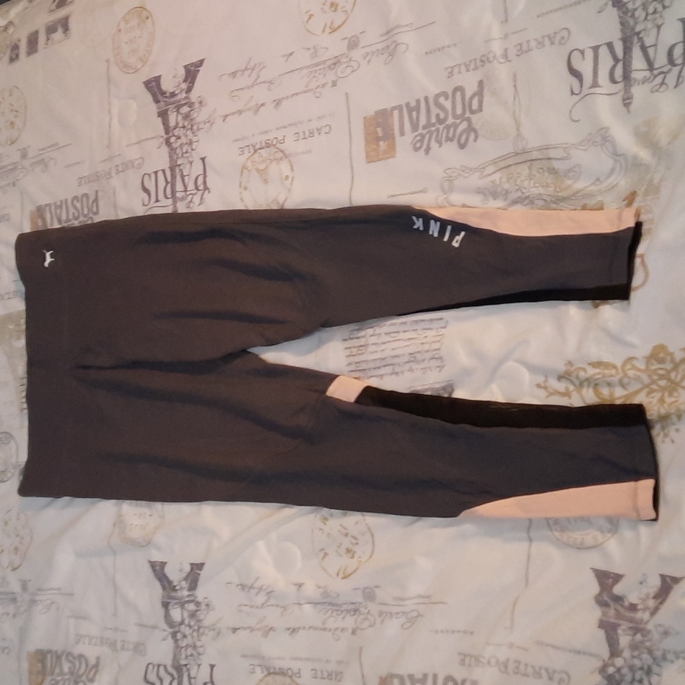 PINK yogapants.